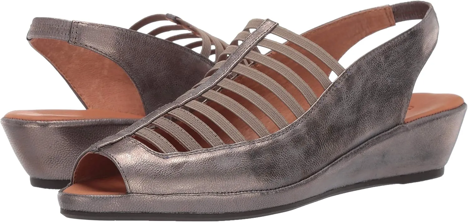 Gentle Souls by Kenneth Cole Women's Lee Wedge Sandal