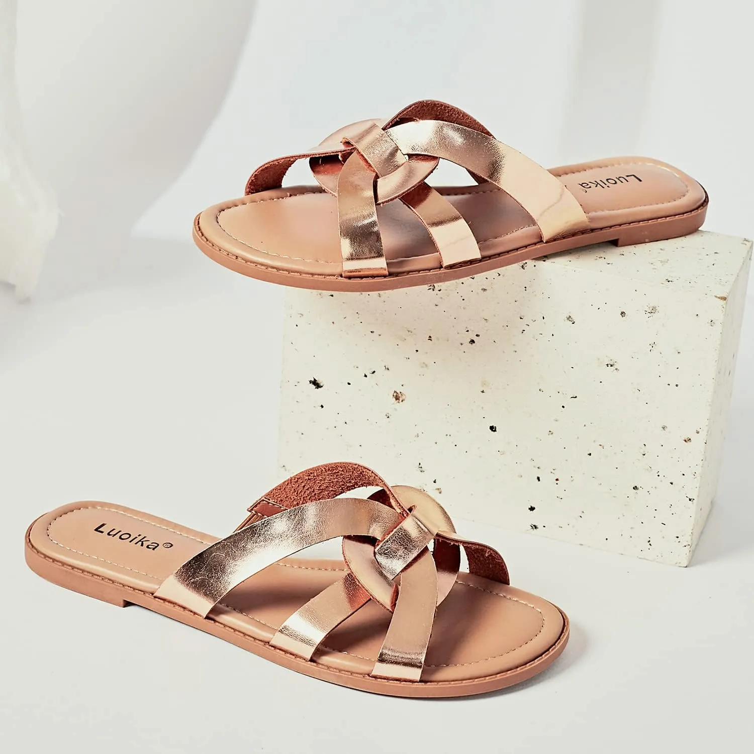 Luoika Women's Wide Width Flat Slides Sandals, Slip on Slide Sandal Casual Comfortable Summer Beach Shoes for Women.
