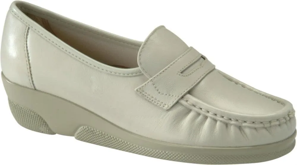 Women's Pennie Loafer Flat