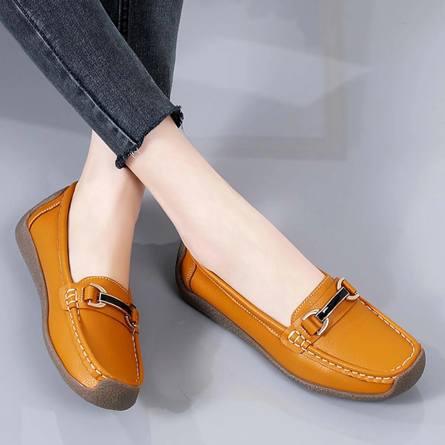 Women's Slip On Flats Loafers Leather Moccasins Walking Shoes Driving Penny Loafer with Anti-Slip Rubber Sole