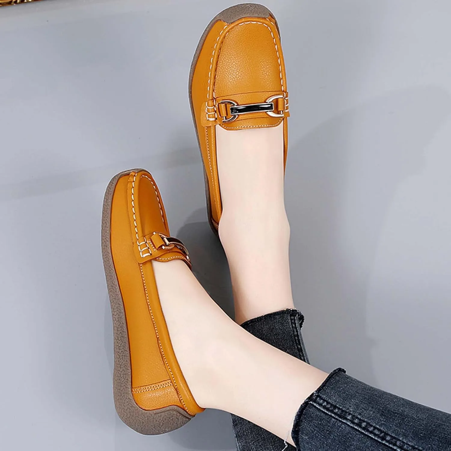 Women's Slip On Flats Loafers Leather Moccasins Walking Shoes Driving Penny Loafer with Anti-Slip Rubber Sole