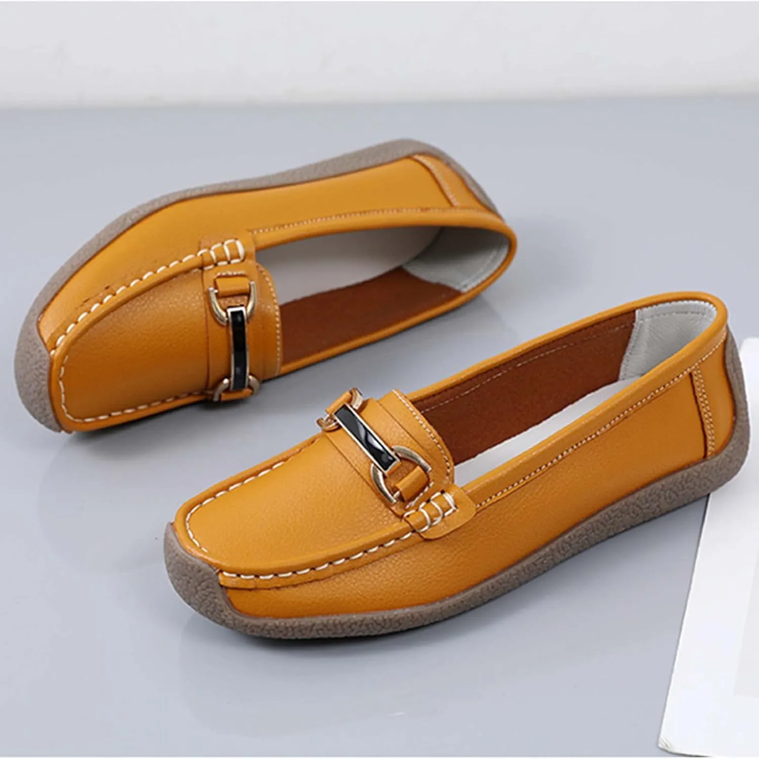 Women's Slip On Flats Loafers Leather Moccasins Walking Shoes Driving Penny Loafer with Anti-Slip Rubber Sole